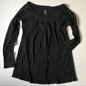 Gap maternity tee